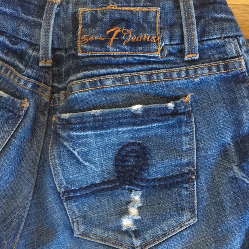 Seven 7 Women’s jeans.